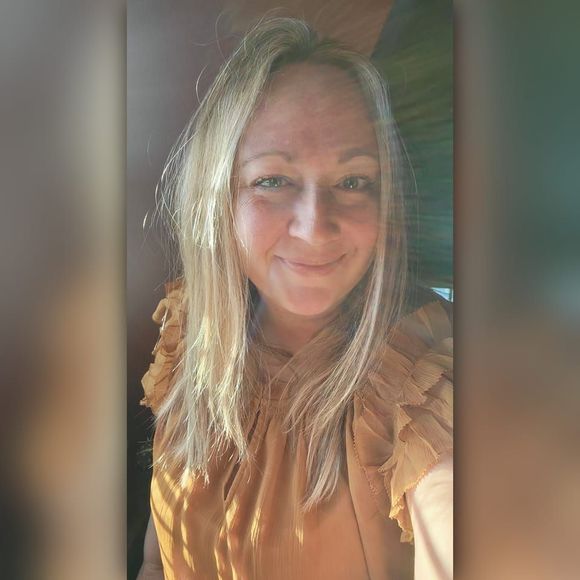 Meet your Posher, Tiffany - Picture 1 of 1